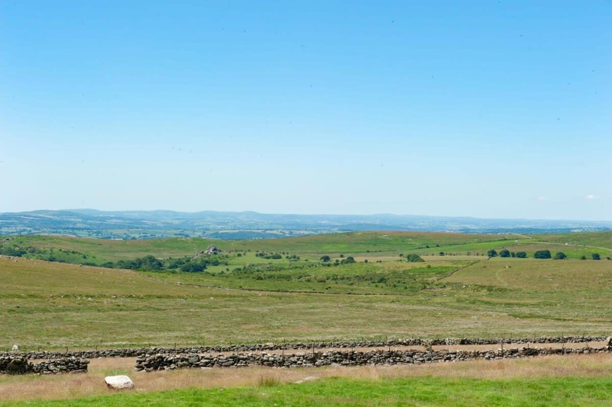 Dartmoor Barn On North Hessary Tor Villa Yelverton Dış mekan fotoğraf